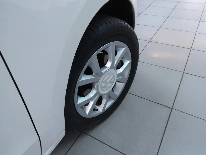 UP 1.0 TSI HIGH UP 12V FLEX 4P MANUAL