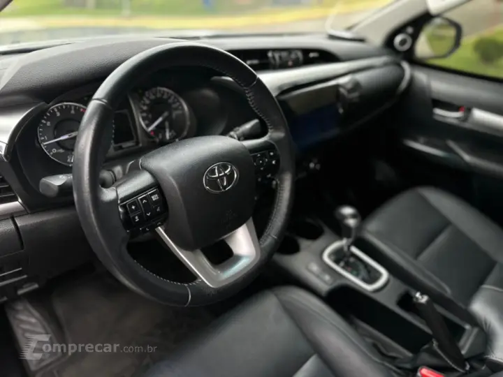 HILUX 2.8 D-4D TURBO DIESEL CD SRX 4X4 AUTOMÁTICO