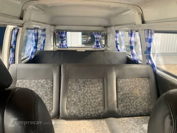 Kombi 1.6 STD 9 LUGARES