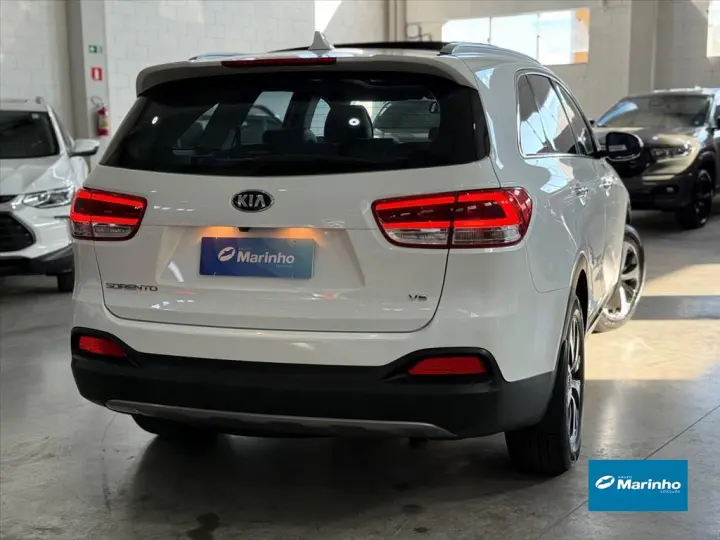 SORENTO 3.3 V6 GASOLINA EX 7L AUTOMATICO