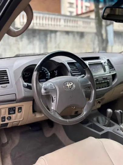 HILUX SW4 3.0 SRV 4X4 7 Lugares 16V Turbo Intercooler