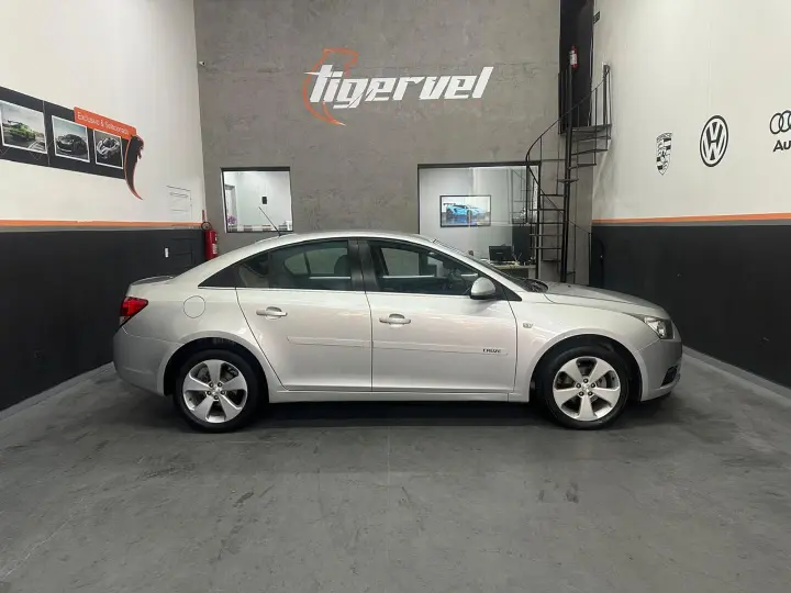 Cruze 1.8 Lt 16V Flex 4P Automático