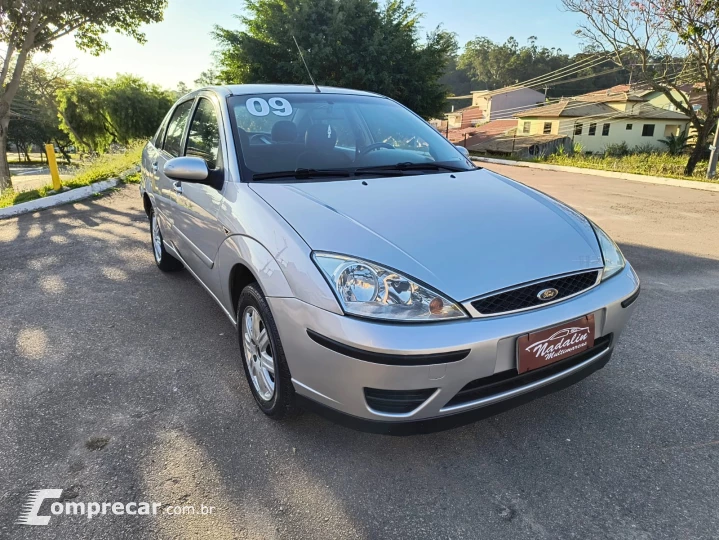 FOCUS 1.6 GLX Sedan 8V