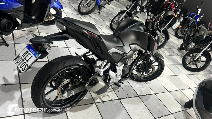 CB 300F TWISTER