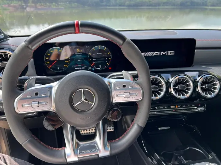 CLA 45 AMG AMG 4MATIC CGI 2.0 TB Aut.