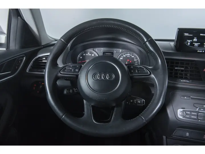 Q3 1.4 TFSI AMBIENTE GASOLINA 4P S TRONIC