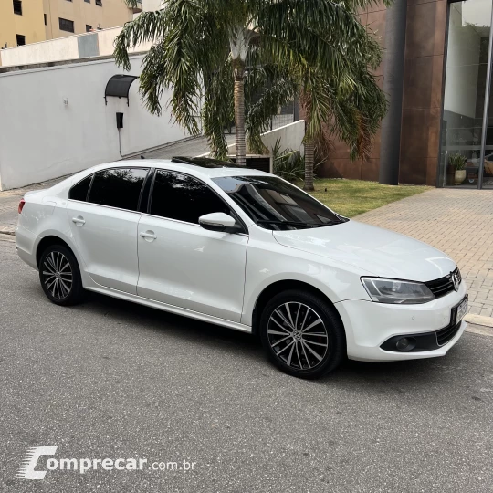 JETTA 2.0 TSI Highline 200cv