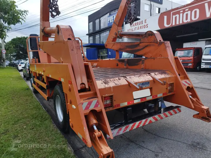 Constellation 14.190 + Poliguindaste 2 Caçambas