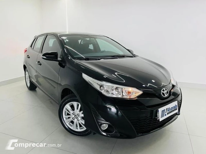 YARIS HB XL 13 AT