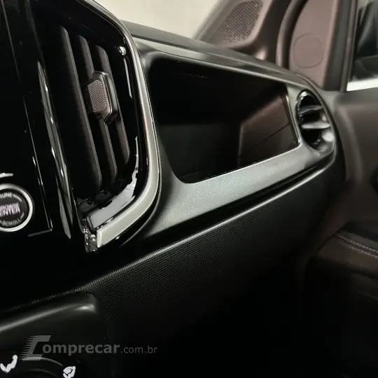 Strada Volcano 1.3 Flex 8V CD Aut.