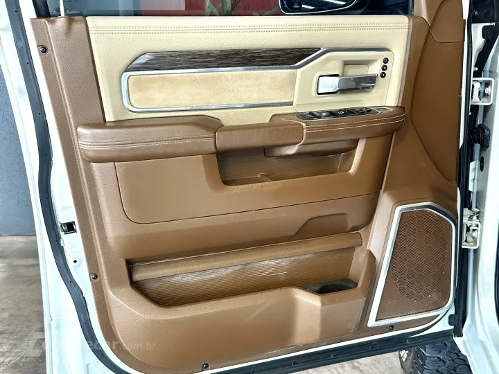 2500 6.7 I6 TURBO DIESEL LARAMIE CD 4X4 AUTOMÁTICO