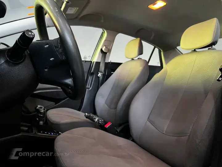 HB20S 1.6 COMFORT PLUS 16V FLEX 4P AUTOMÁTICO