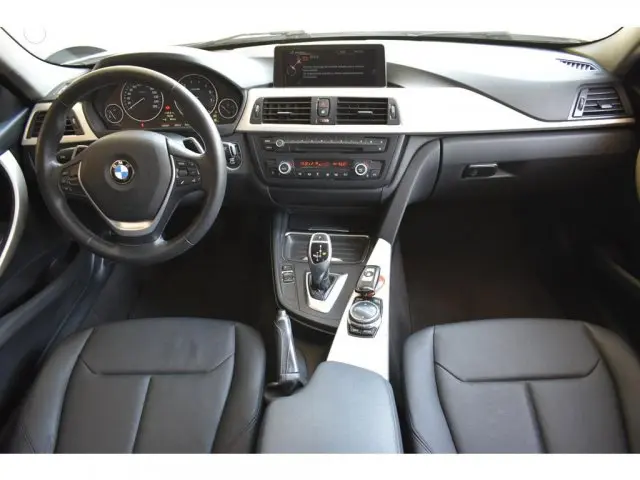 320i - 2.0 16V TURBO ACTIVE 4P AUTOMÁTICO