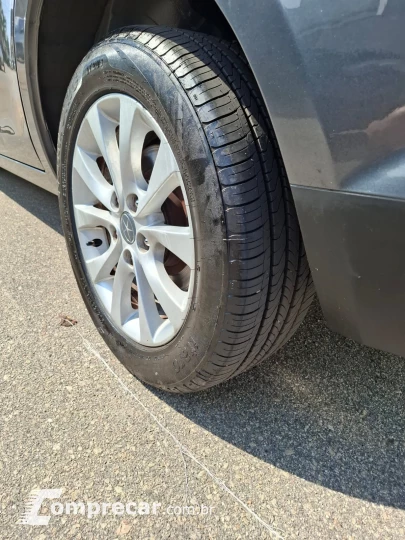 J6 2.0 16V 7 Lugares