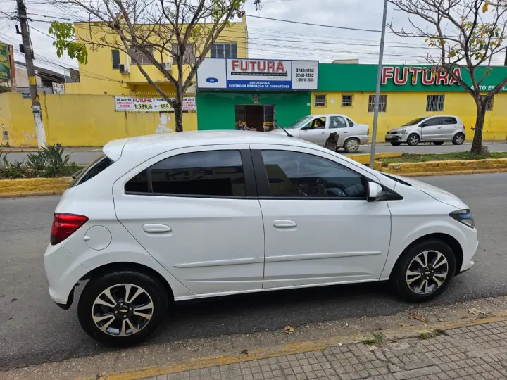 ONIX 1.4 MPFI LTZ 8V