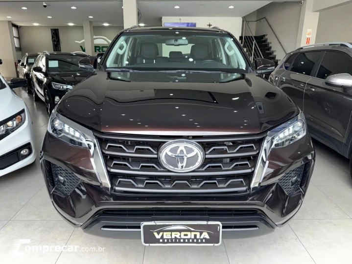 Hilux SW4 SRV 2.7