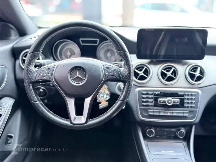 CLA 200 1.6 16V 4P VISION AUTOMÁTICO