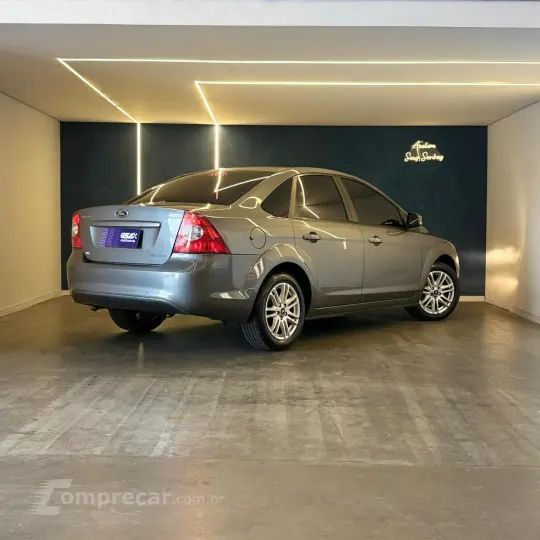 Focus Sedan 2.0 16V/2.0 16V Flex 4p Aut.