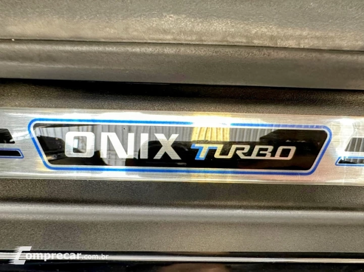 ONIX 1.0 Turbo LT