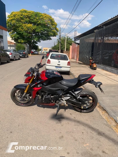 GSX 1000