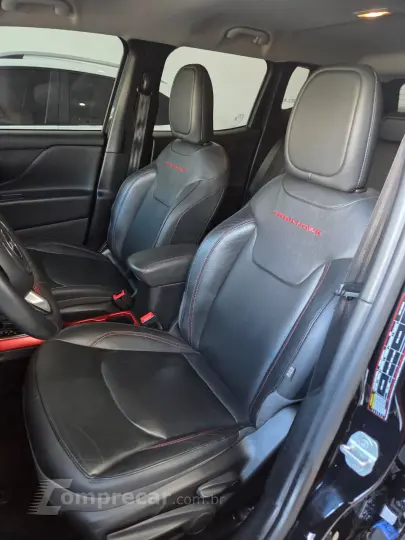 RENEGADE 2.0 16V Turbo Trailhawk 4X4