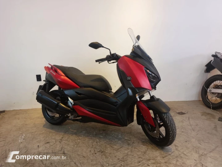 YAMAHA XMAX ABS