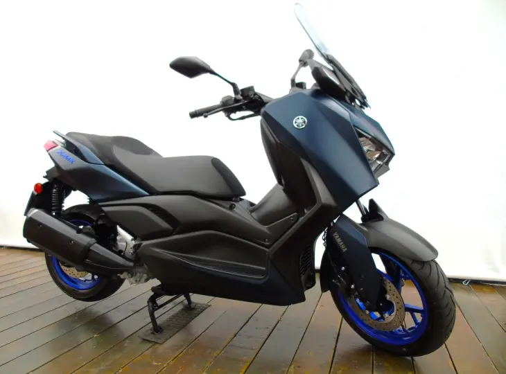 YAMAHA XMAX 250 CONNECTED ABS