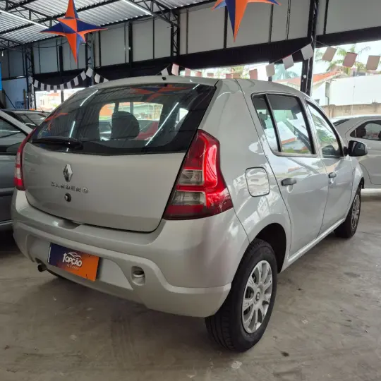 SANDERO Authentique Hi-Flex 1.0 16V 5p