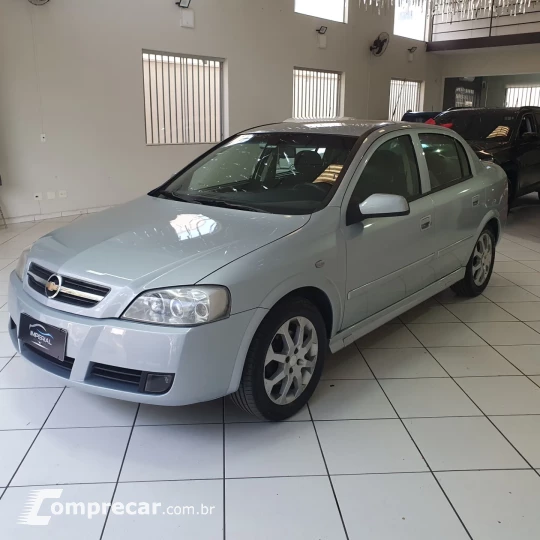 ASTRA 2.0 MPFI Advantage Sedan 8V