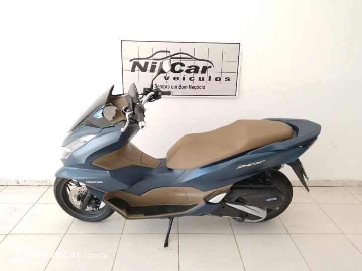 PCX 160 DLX