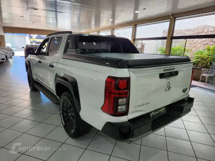 Triton  2.4 KATANA BITURBO DIESEL CABINE DUPLA 4X4 AUTOMÁTIC
