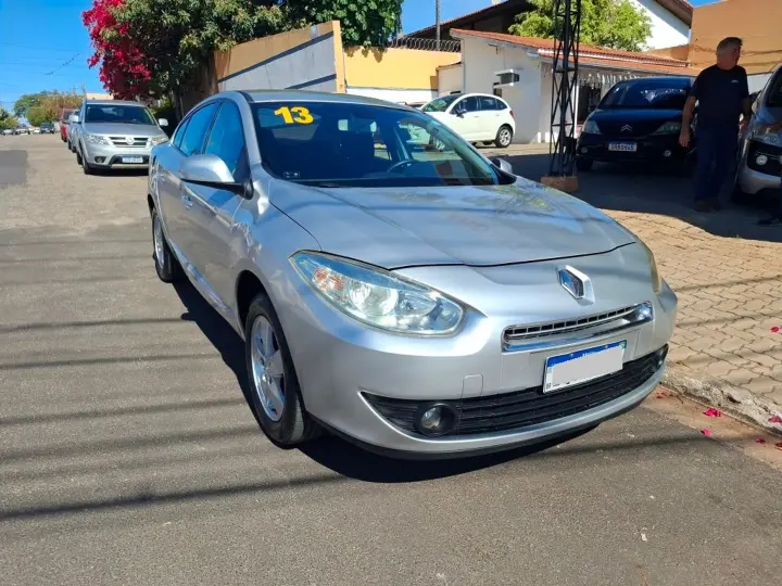Fluence 2.0 Dynamique 16V Flex 4P Manual