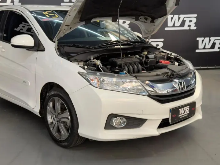 CITY 1.5 LX Sedan 16V