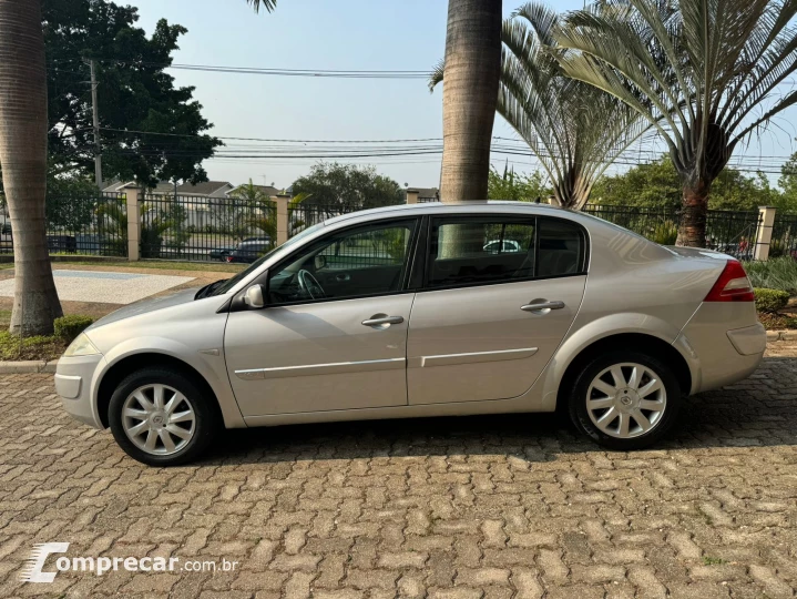 MÉGANE 1.6 Extreme Sedan 16V