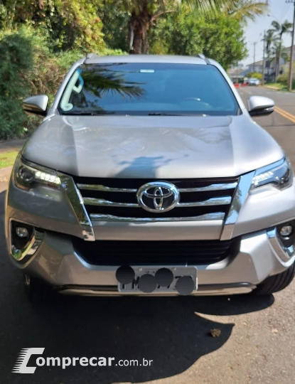 HILUX SW4 2.8 D-4d Turbo SRX 7L 4X4