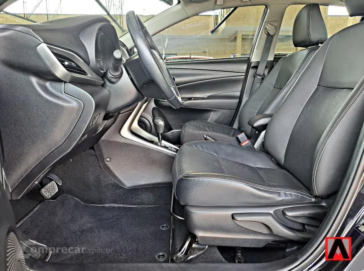 YARIS 1.5 16V Sedan XS Connect