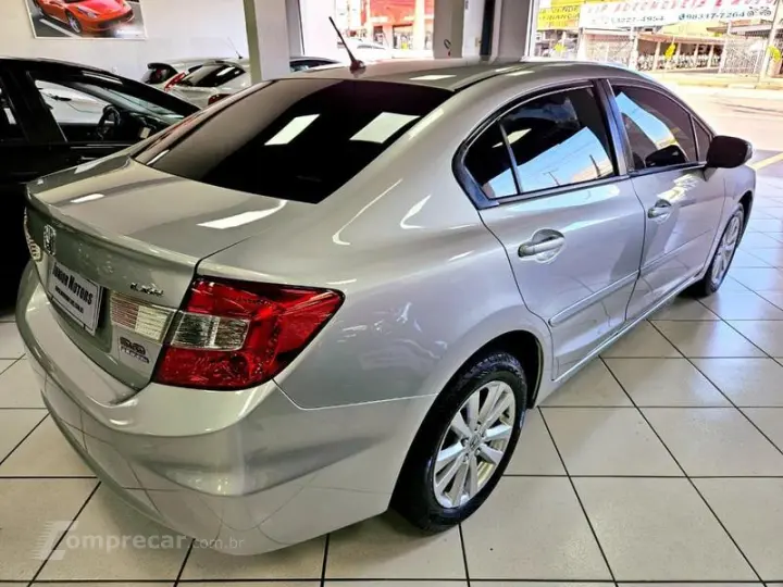 CIVIC LXR 2.0 16V FLEX AUT.