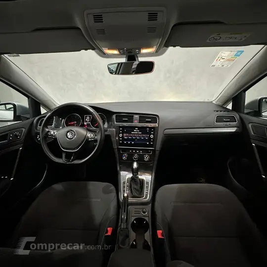 Golf Comfort. 200 TSI 1.0 Flex 12V Aut.