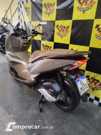 PCX 150 DLX