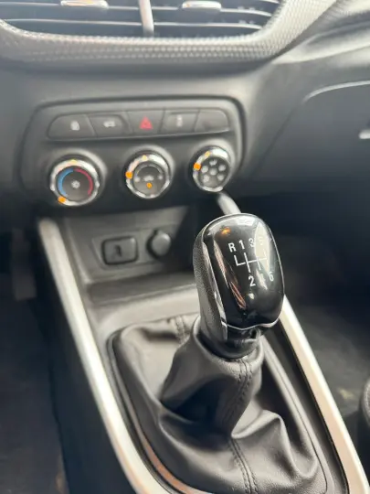 ONIX SEDAN Plus LTZ 1.0 12V TB Flex Mec.