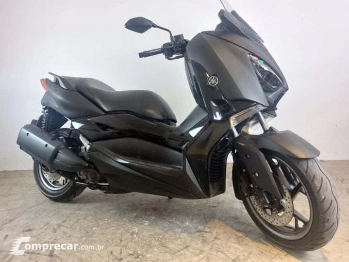 YAMAHA XMAX ABS