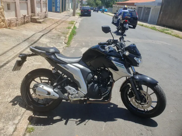 Fazer 250