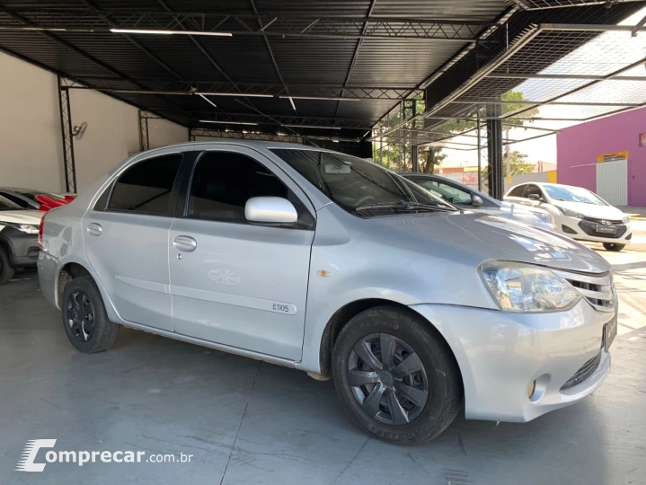 ETIOS 1.5 XS Sedan 16V