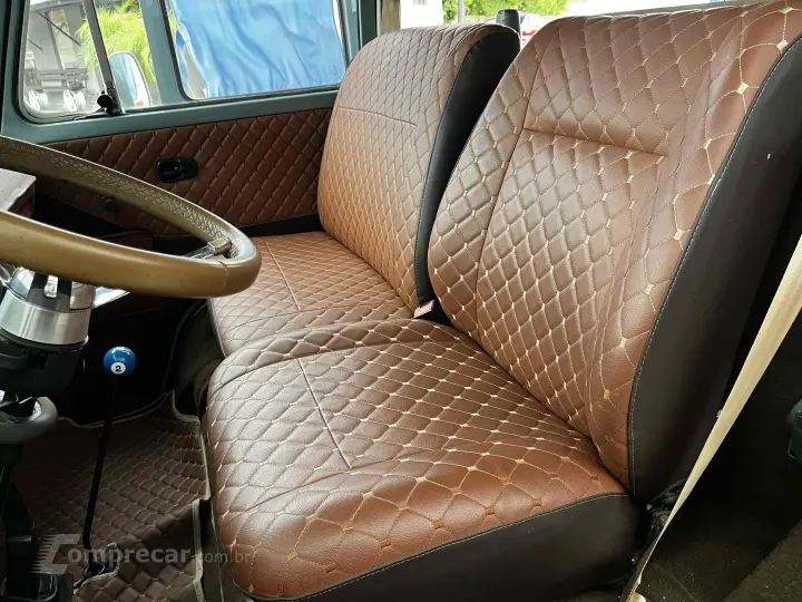 KOMBI 1.6 LUXO 8V GASOLINA 3P MANUAL