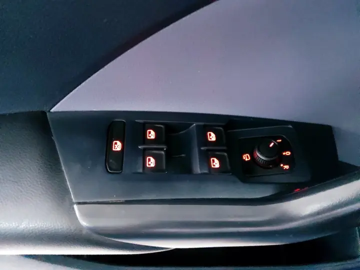 T-CROSS 1.0 200 TSI TOTAL FLEX AUTOMÁTICO