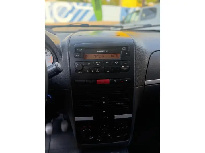 IDEA 1.4 MPI ELX 8V FLEX 4P MANUAL