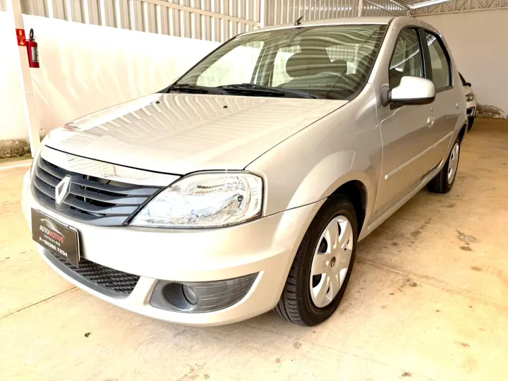 renault logan expression Hi-flex 1.6 8v 4p 2013