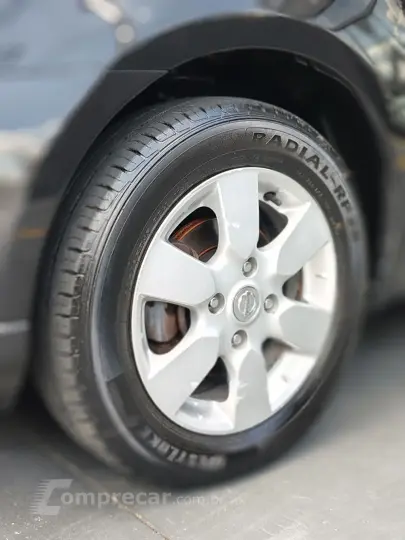 LIVINA SL 1.8 16V Flex Fuel Aut.