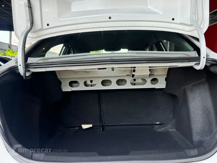 ONIX 1.0 Turbo Plus LTZ