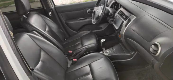 LIVINA 1.6 SL X-gear 16V